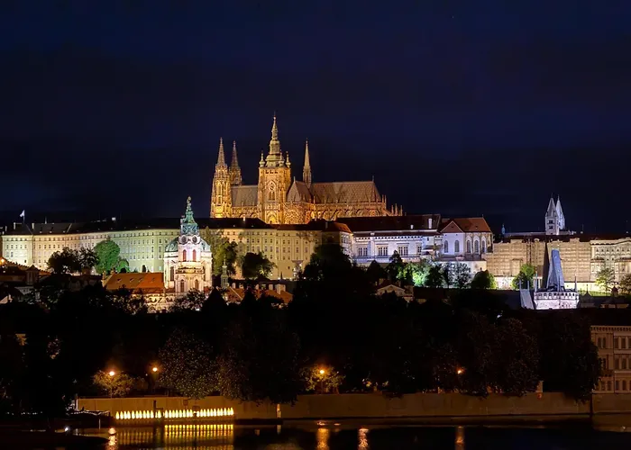 Apartmán Divadelni - Historic Center & Steps From Charles Bridge