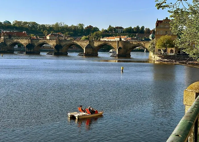 Divadelni - Historic Center & Steps From Charles Bridge *