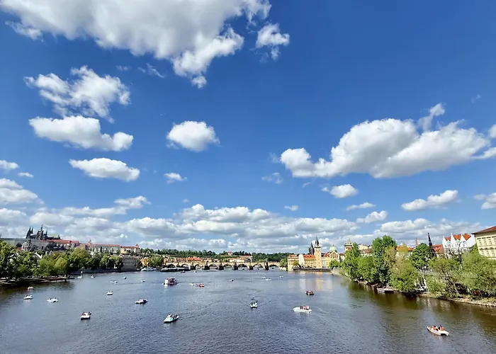 Apartmán Divadelni - Historic Center & Steps From Charles Bridge